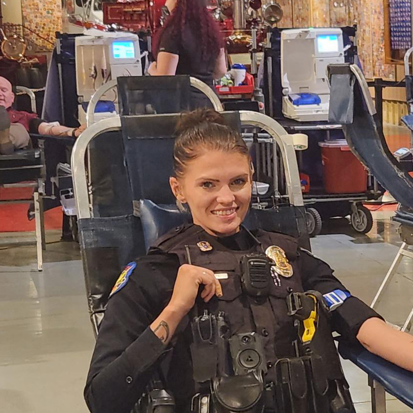 Phoenix Police Department donating blood