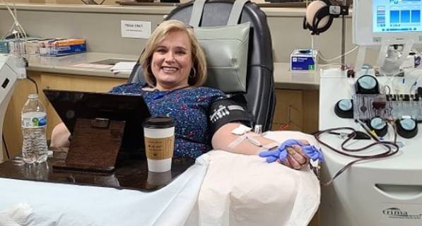 Sunnie giving blood at Vitalant